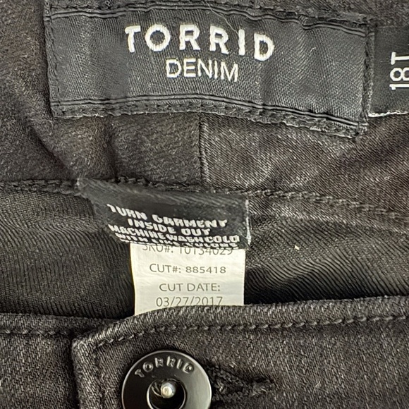 Torrid Black Skinny Stretch Jeans Size 18T Stretch Goth Moto Bikercore - Picture 3 of 14
